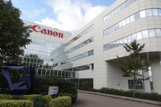 Canon – лидер рынка по производству цифровых камер со сменными объективами