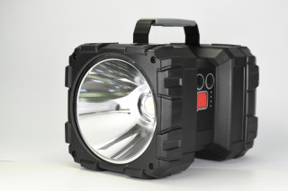 Новий 40Вт ліхтар-прожектор з Power Bank від Новатек Електро